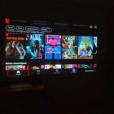 Av De Bordeaux לינה וארוחת בוקר נרבון