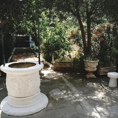 לינה וארוחת בוקר Av De Bordeaux