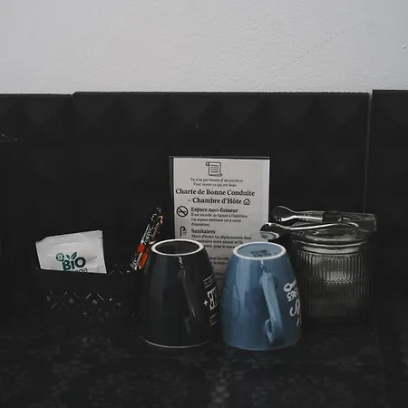 לינה וארוחת בוקר Av De Bordeaux *