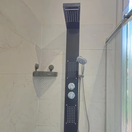 לינה וארוחת בוקר Av De Bordeaux *