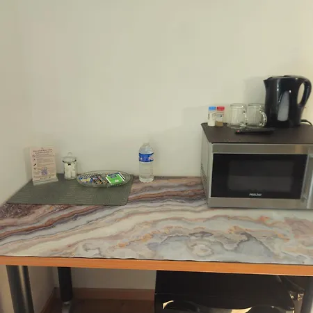 Panzió Av De Bordeaux Narbonne