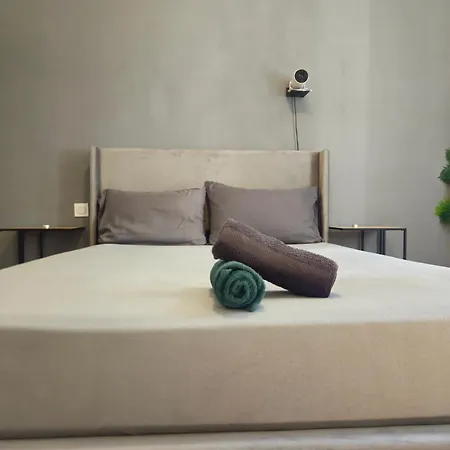 לינה וארוחת בוקר Av De Bordeaux *