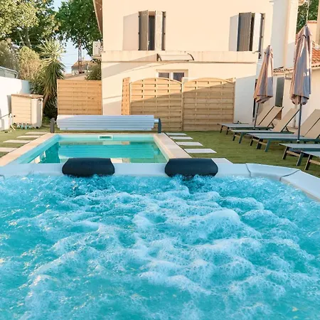 Av De Bordeaux Bed & Breakfast