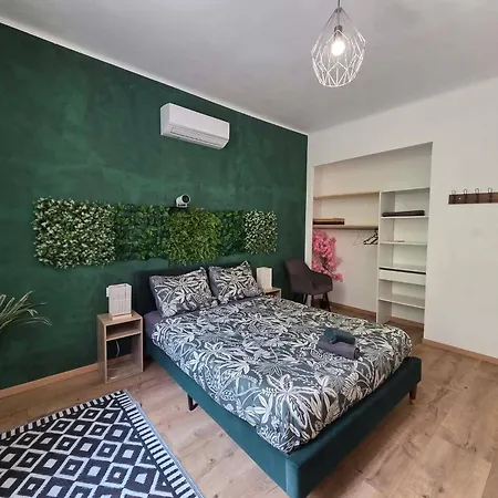 Av De Bordeaux Bed & Breakfast