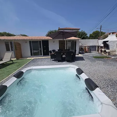 Av De Bordeaux Bed & Breakfast *