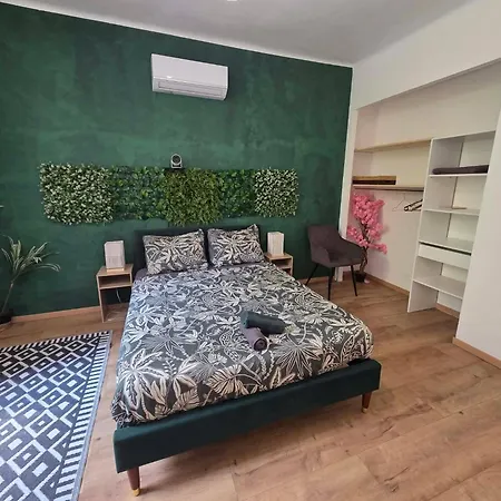 Av De Bordeaux Bed & Breakfast